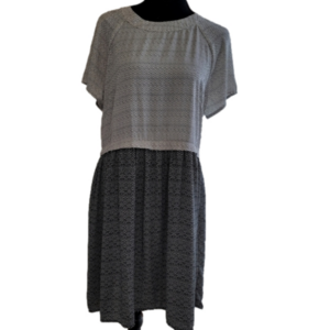Lorena Rose Two Toned Chevron Patterned Short Sleeve Dress Size 14